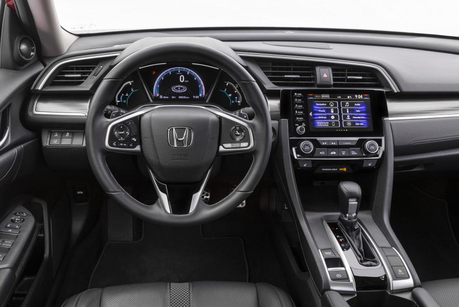 Торпедо Honda Civic Sedan (FC) 2018 года  (NA) (фото 40 из 51)